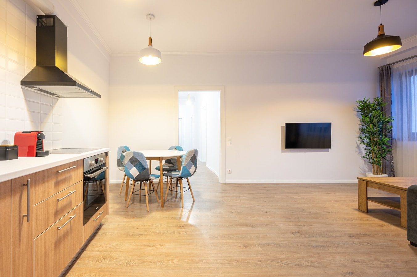 Tei 14, 15 minutes walk to Aquapark 7 FlatWhite Properties