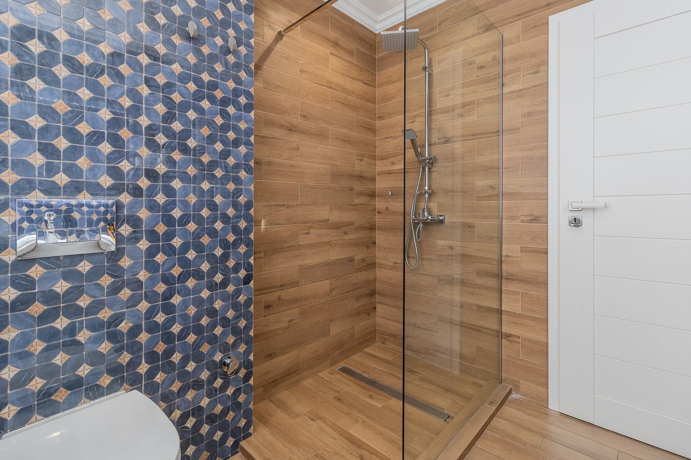 Dozsa Residence One | Stylish & Cozy Retreat 15 FlatWhite Properties