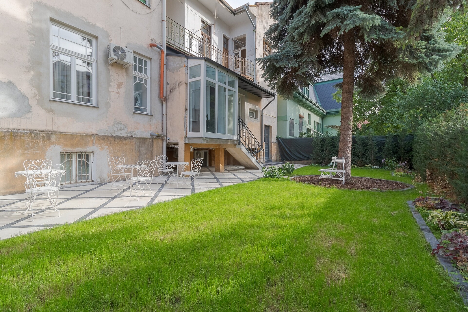 Arta Residence Three 24 FlatWhite Properties