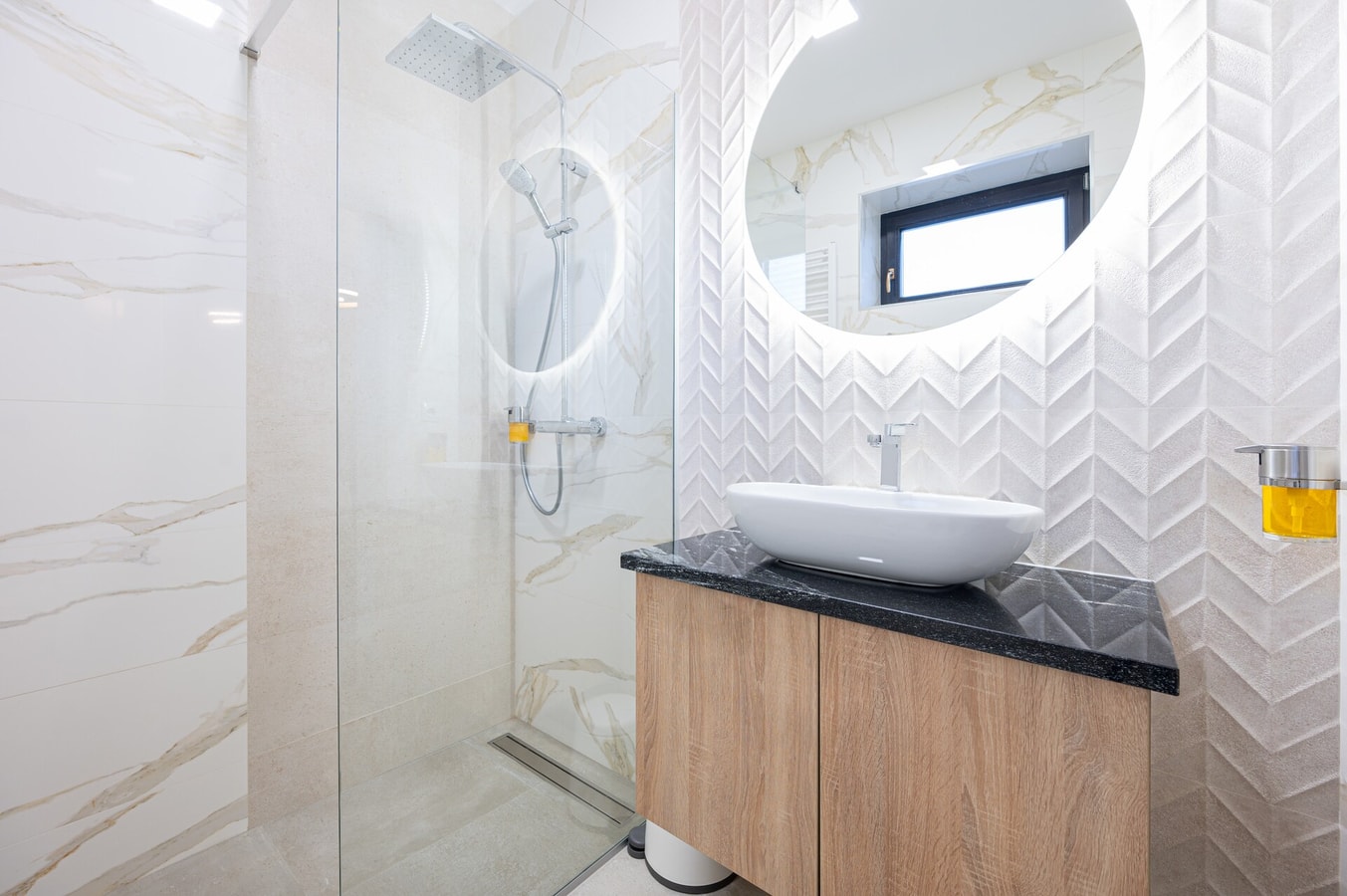 Villa Klia with jacuzzi, sauna near Baile Felix 30 FlatWhite Properties