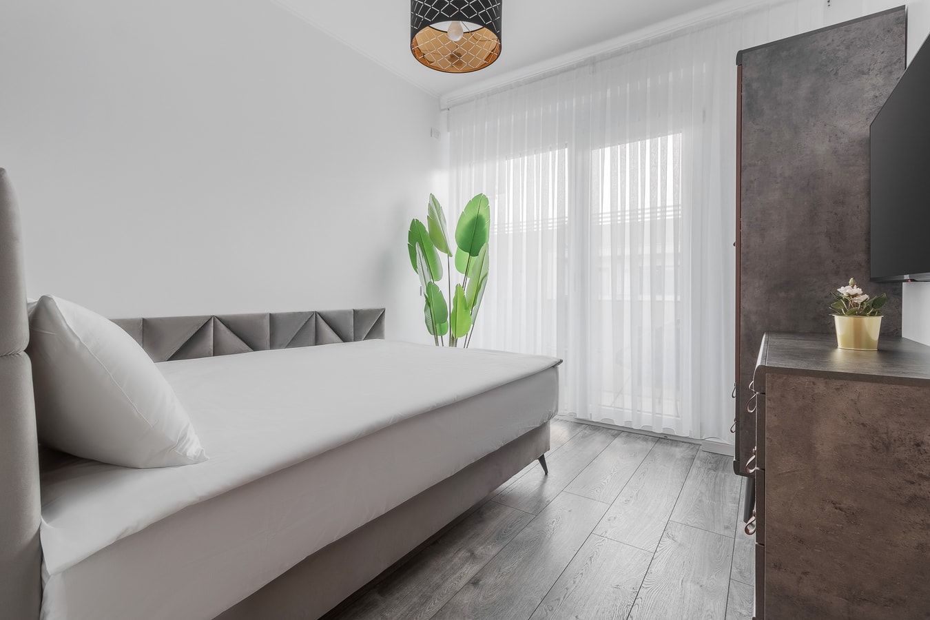 Skyline Retreat 15 FlatWhite Properties