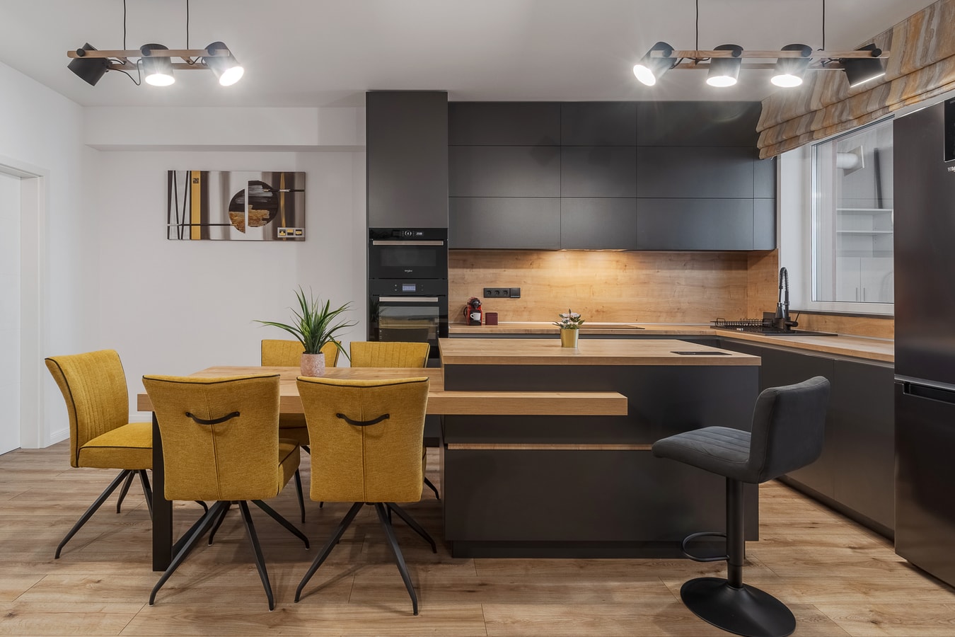 Yellow Flat 9 FlatWhite Properties