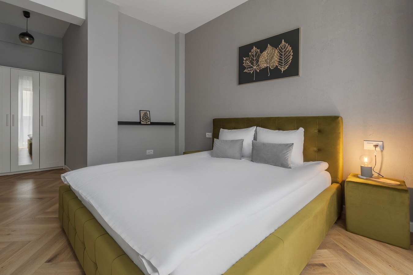 The Golden Leaf One 12 FlatWhite Properties