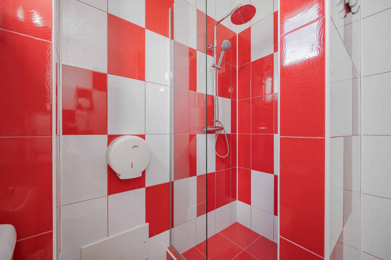 Tei Inn 32 FlatWhite Properties