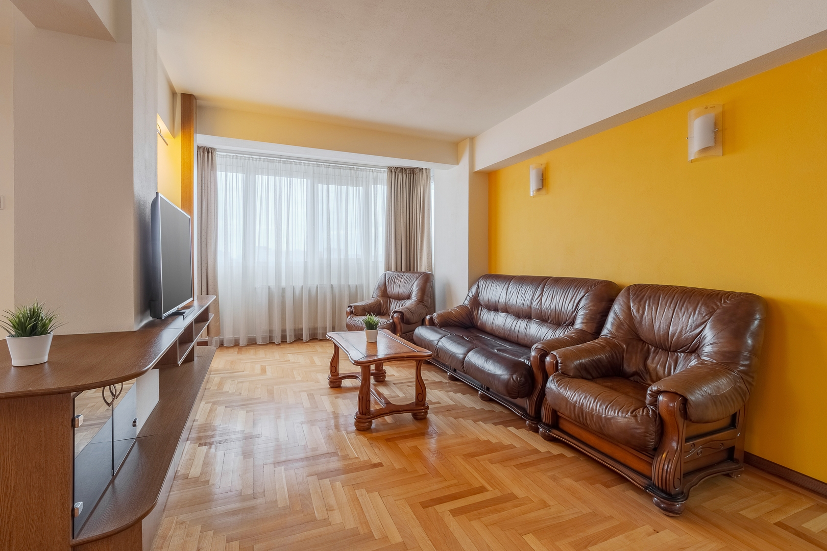 Scala Flat 4 FlatWhite Properties