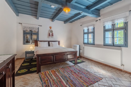 Casa Veche Leheceni 04