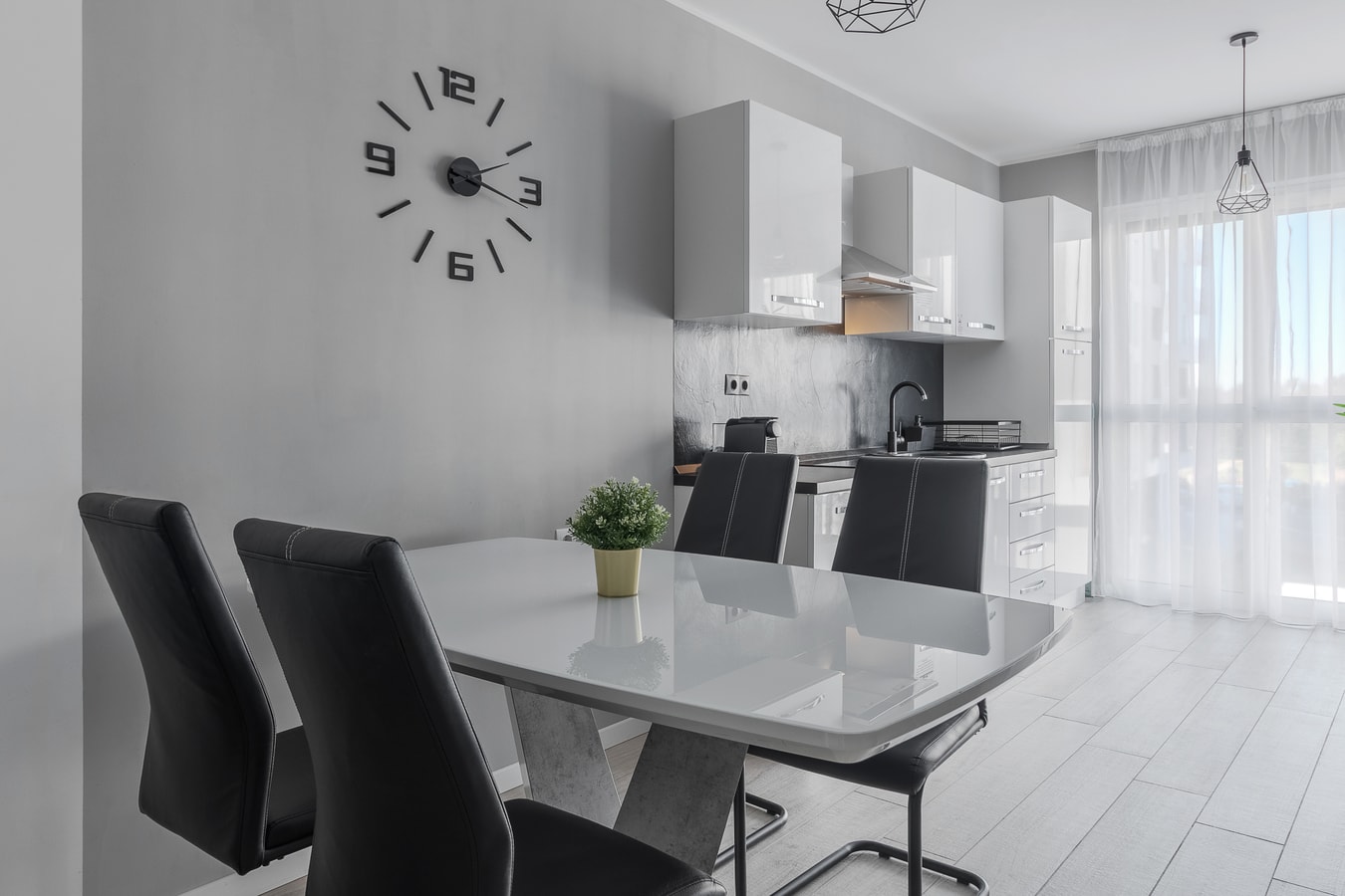 Ceyrat Flat 5 FlatWhite Properties