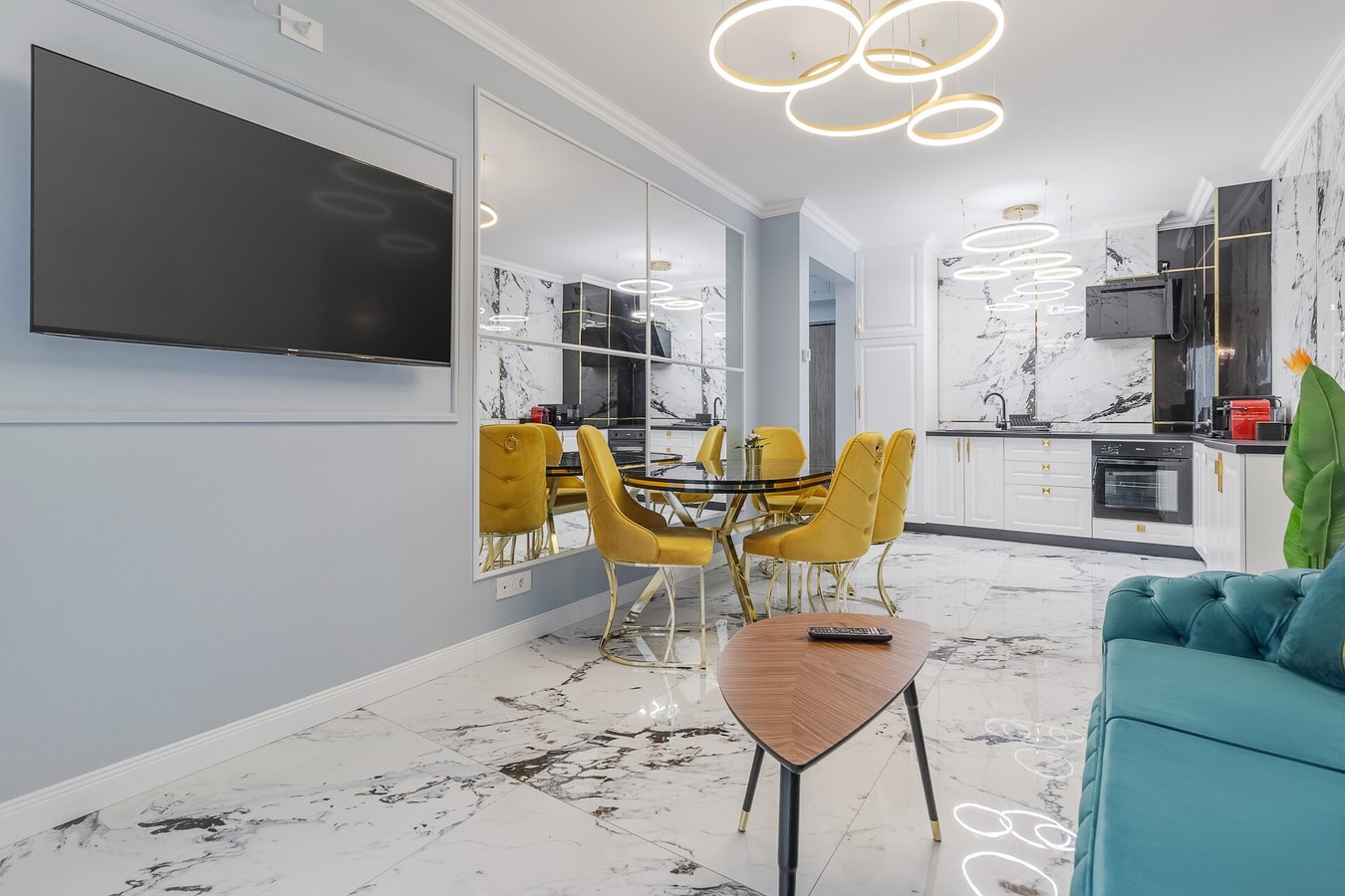 Lilla Flats 1103 - Royal Chic 7 FlatWhite Properties