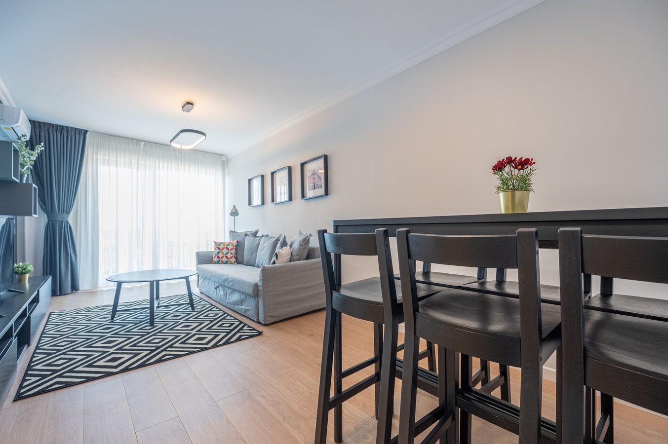 Lilla Seven 13 FlatWhite Properties