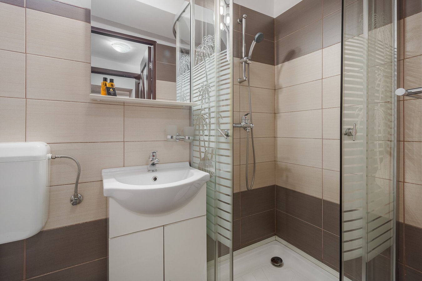 Salca Home 18 FlatWhite Properties