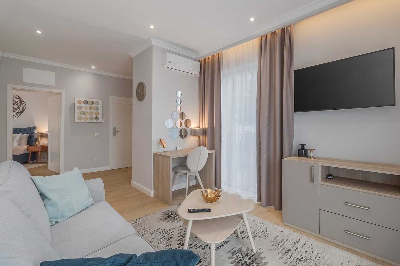 Dozsa Residence One | Stylish & Cozy Retreat 7 FlatWhite Properties