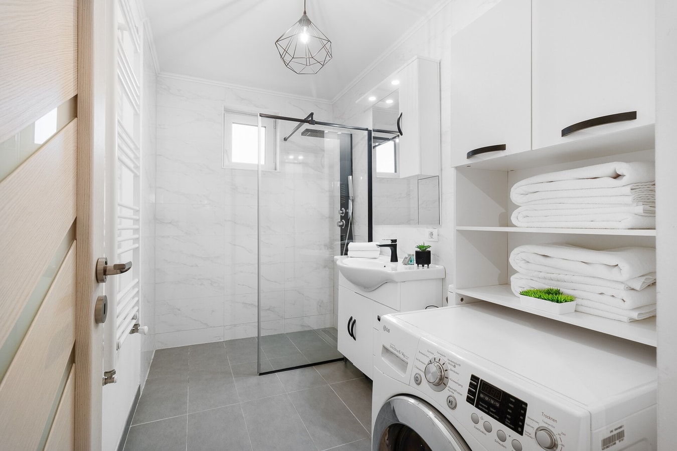 Anastasia Pink 8 FlatWhite Properties