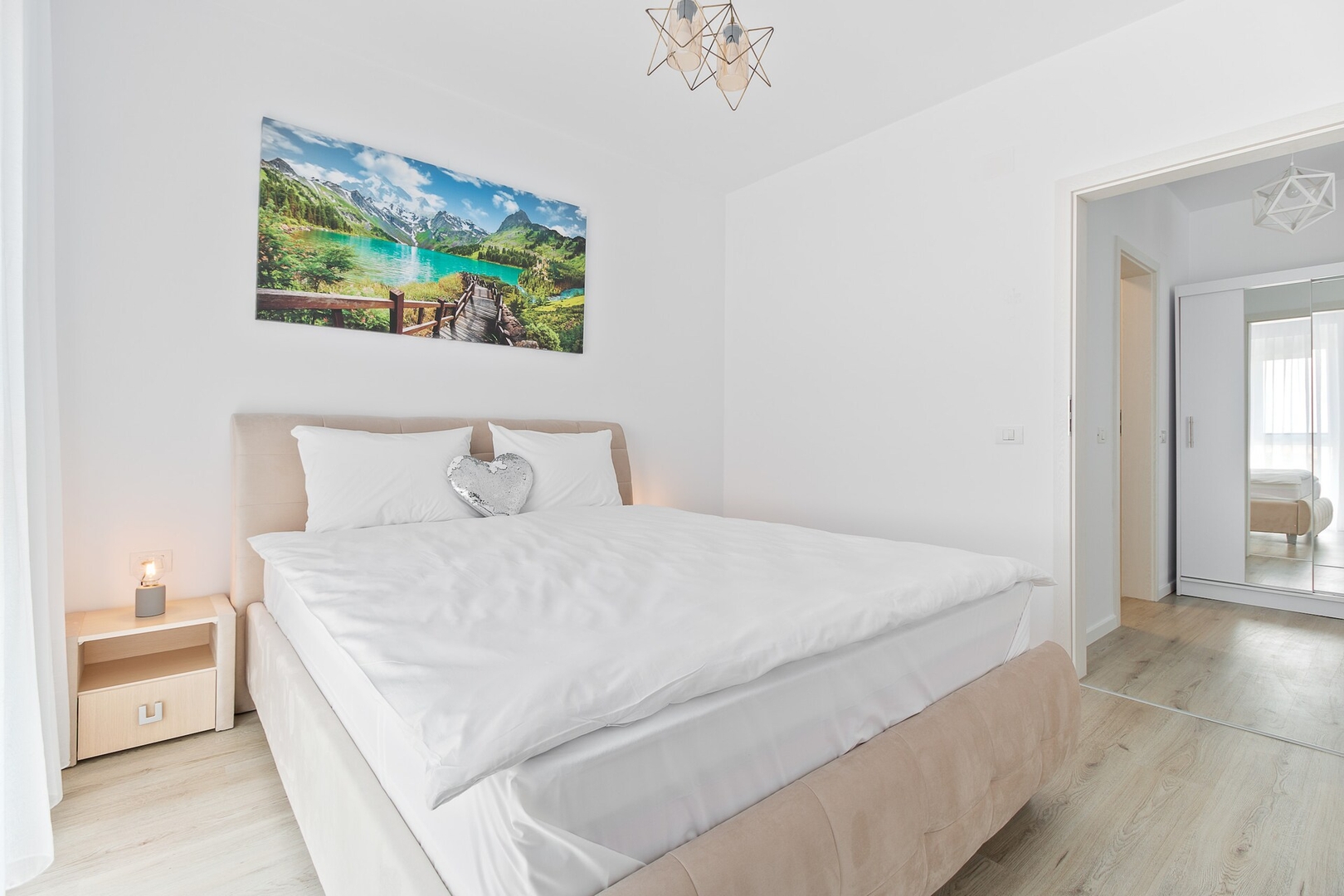Jolie Flat 8 FlatWhite Properties