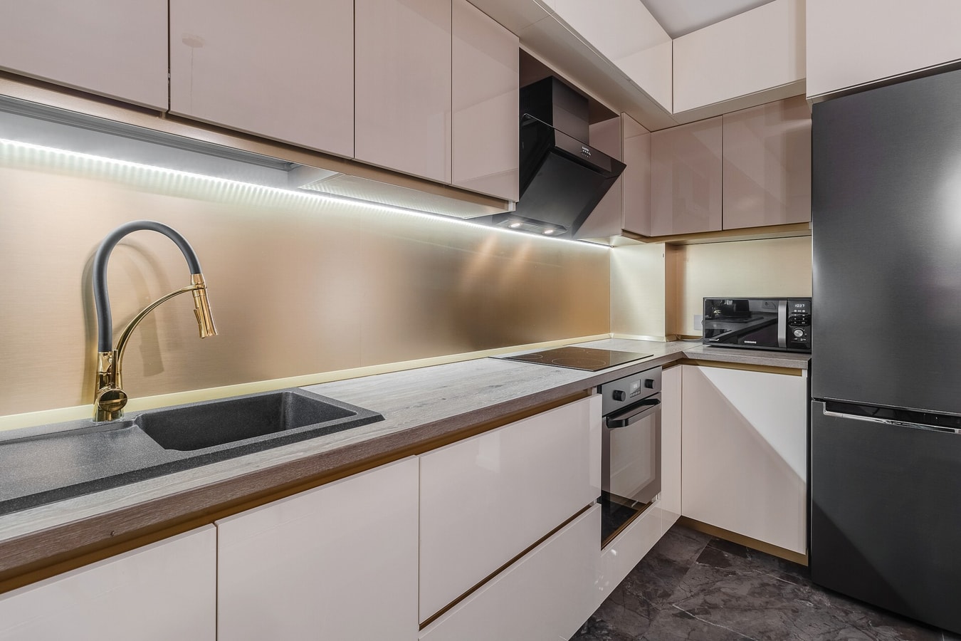 Sunset Flat 11 FlatWhite Properties