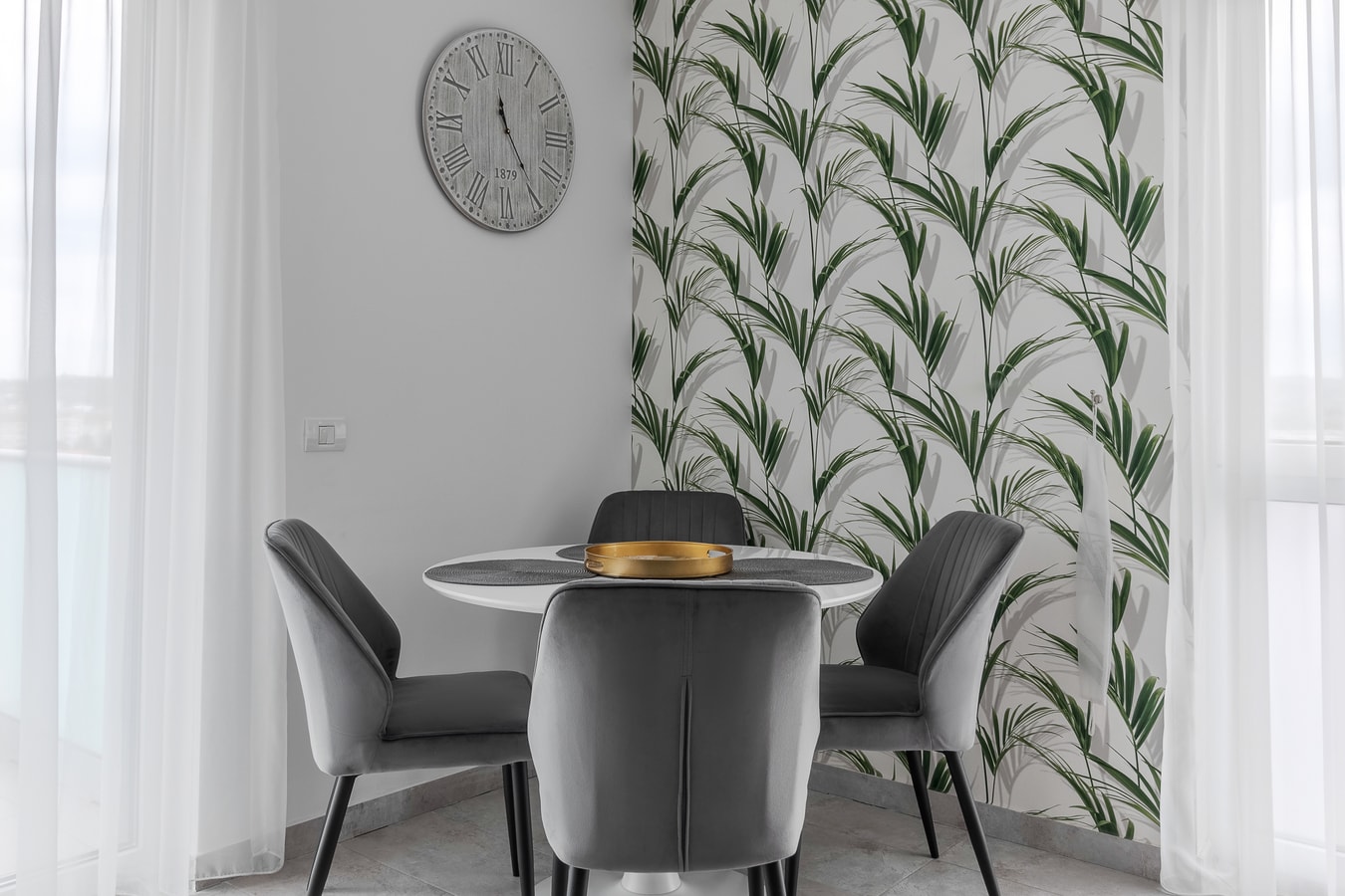 Rosewood Gold 10 FlatWhite Properties