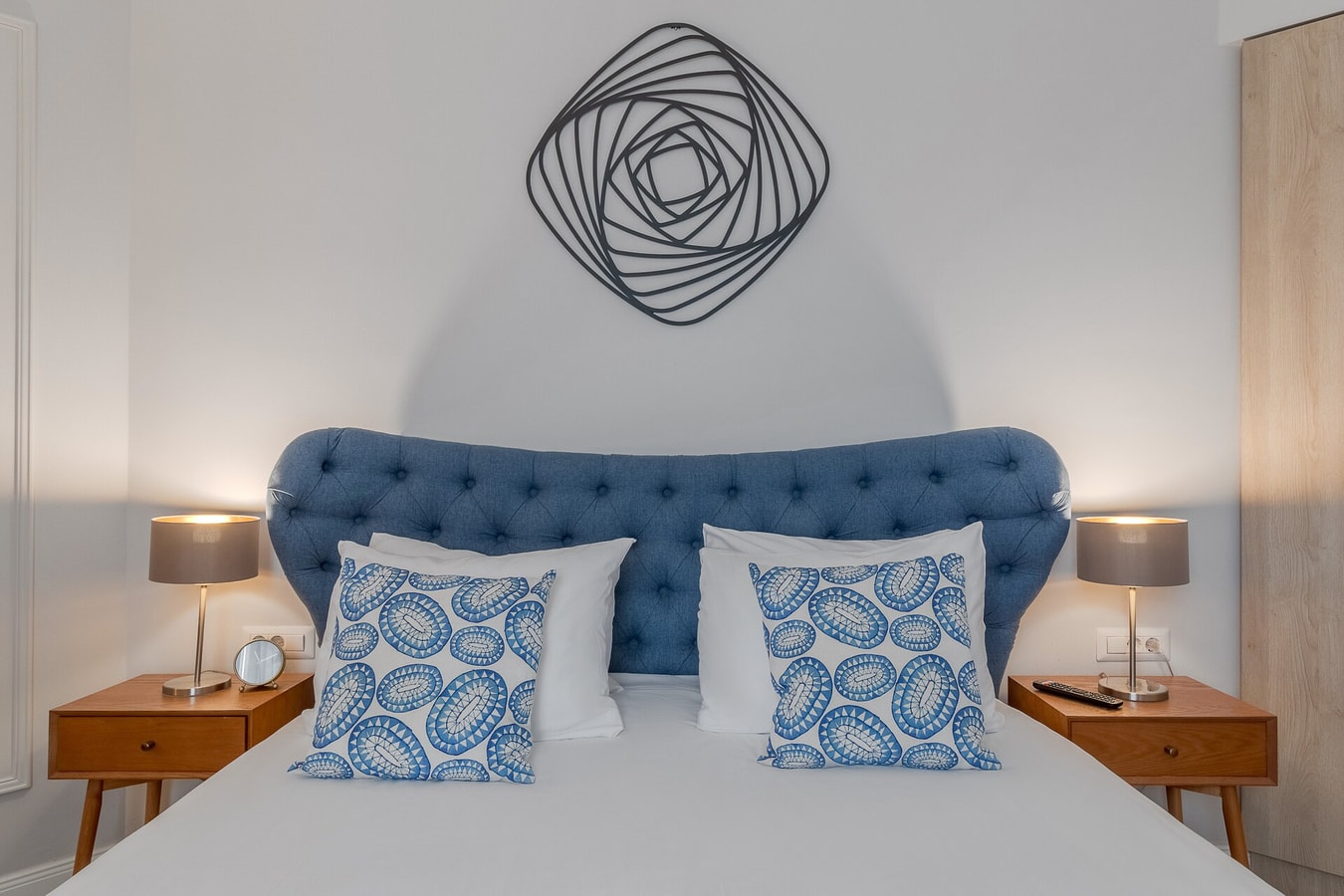 Dozsa Residence One | Stylish & Cozy Retreat 12 FlatWhite Properties