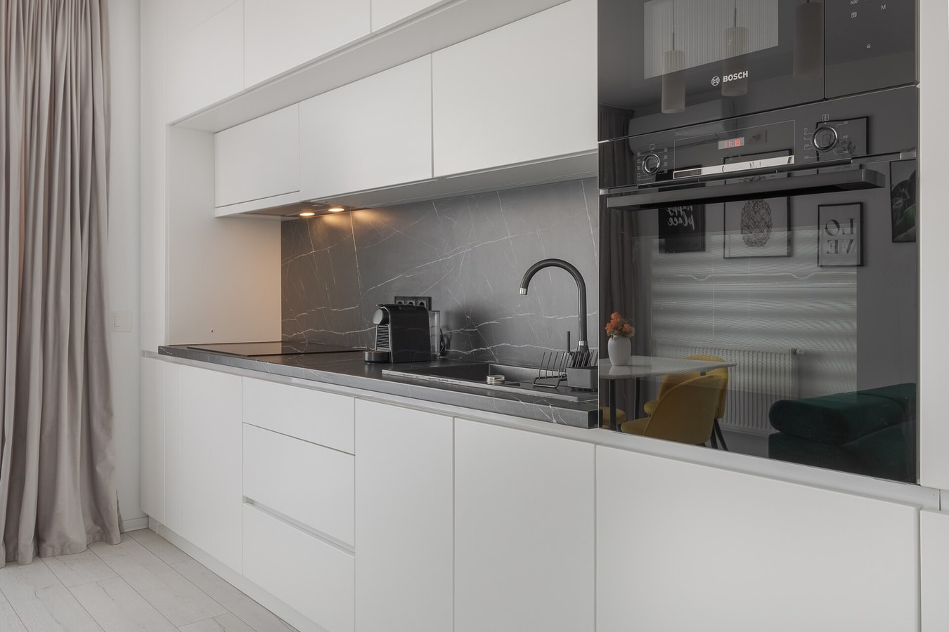 Blanco 9 FlatWhite Properties