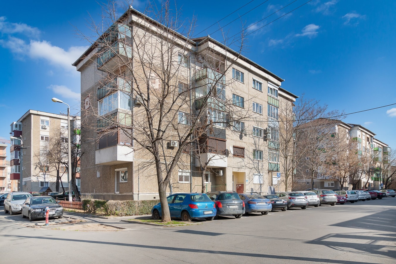 Il Falco Nero 14 FlatWhite Properties