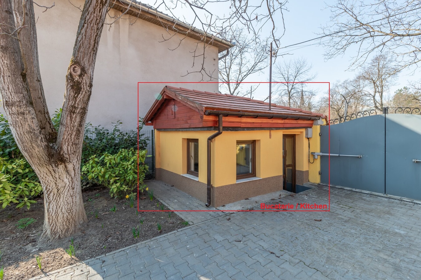 Thermalis House - 5 bedrooms 36 FlatWhite Properties