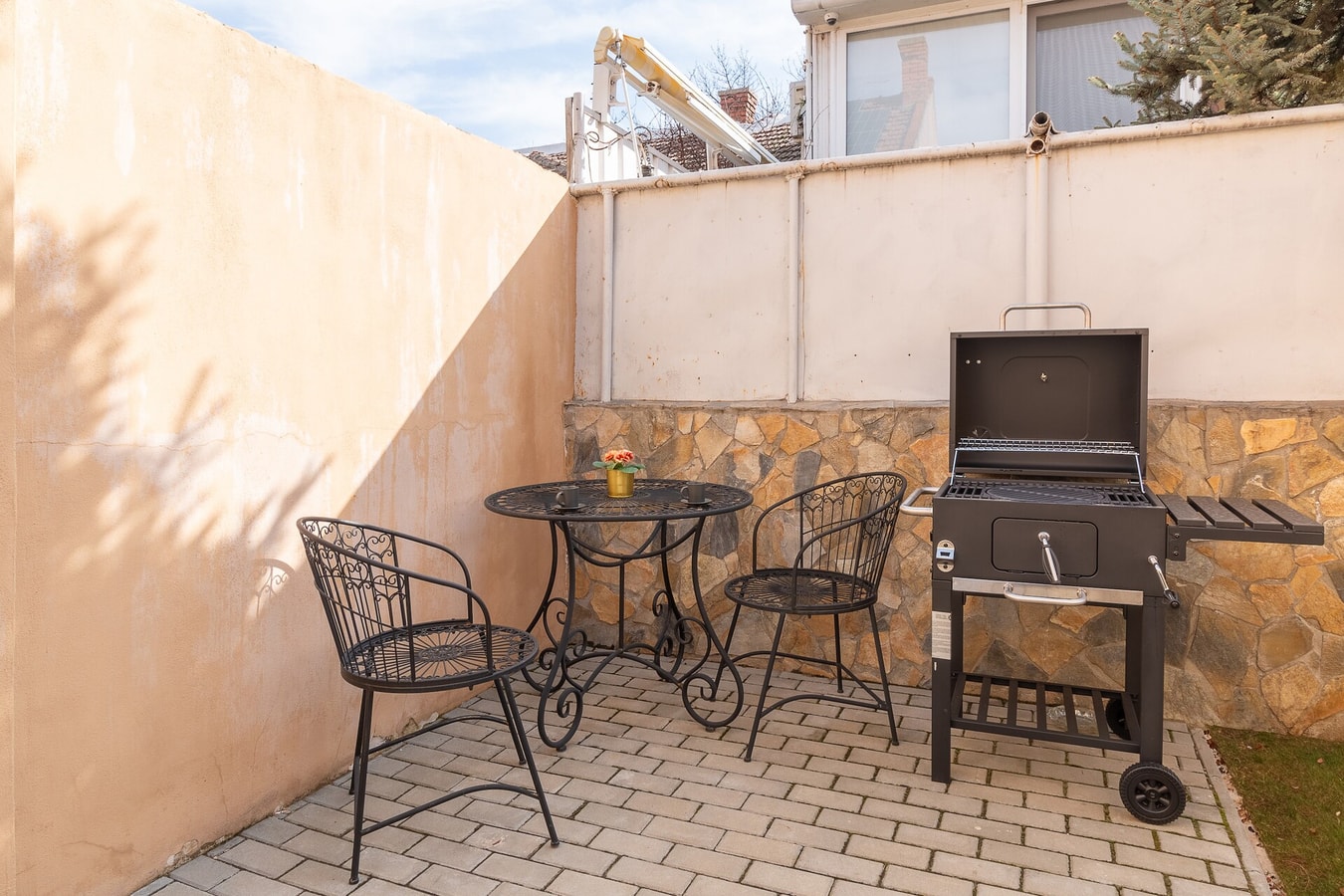 Charming House 6 FlatWhite Properties