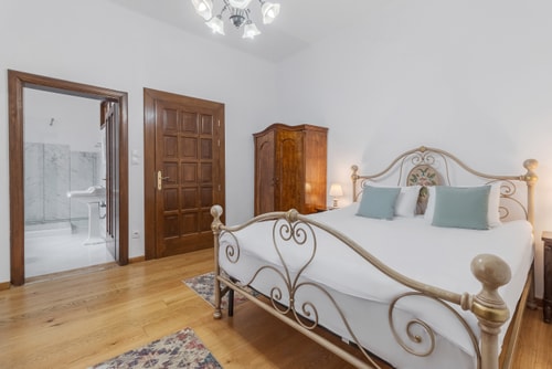 Casa Bella Four, Private Room FlatWhite Properties