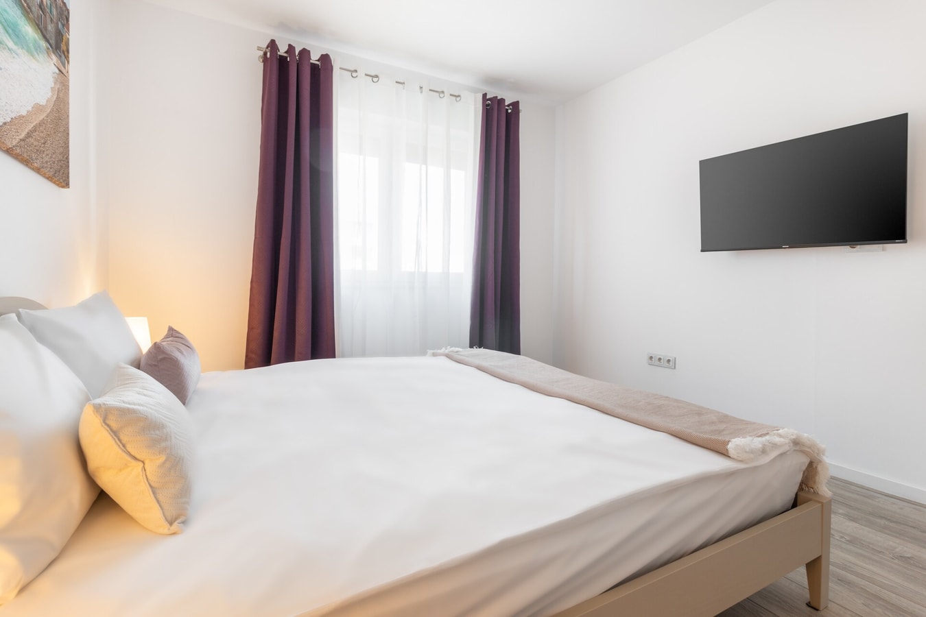 Lotus Flat 12 FlatWhite Properties