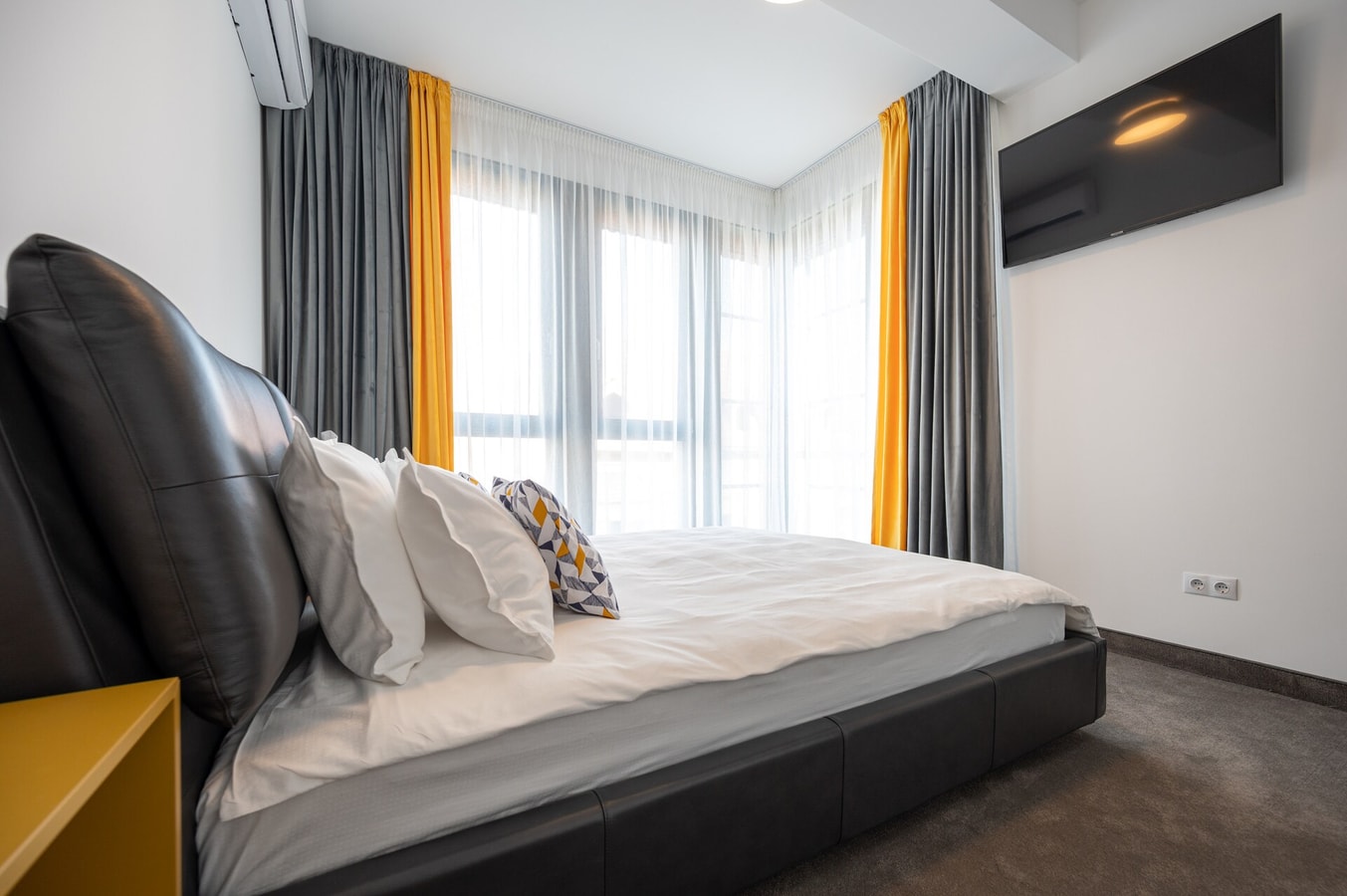 Calvin Three 7 FlatWhite Properties