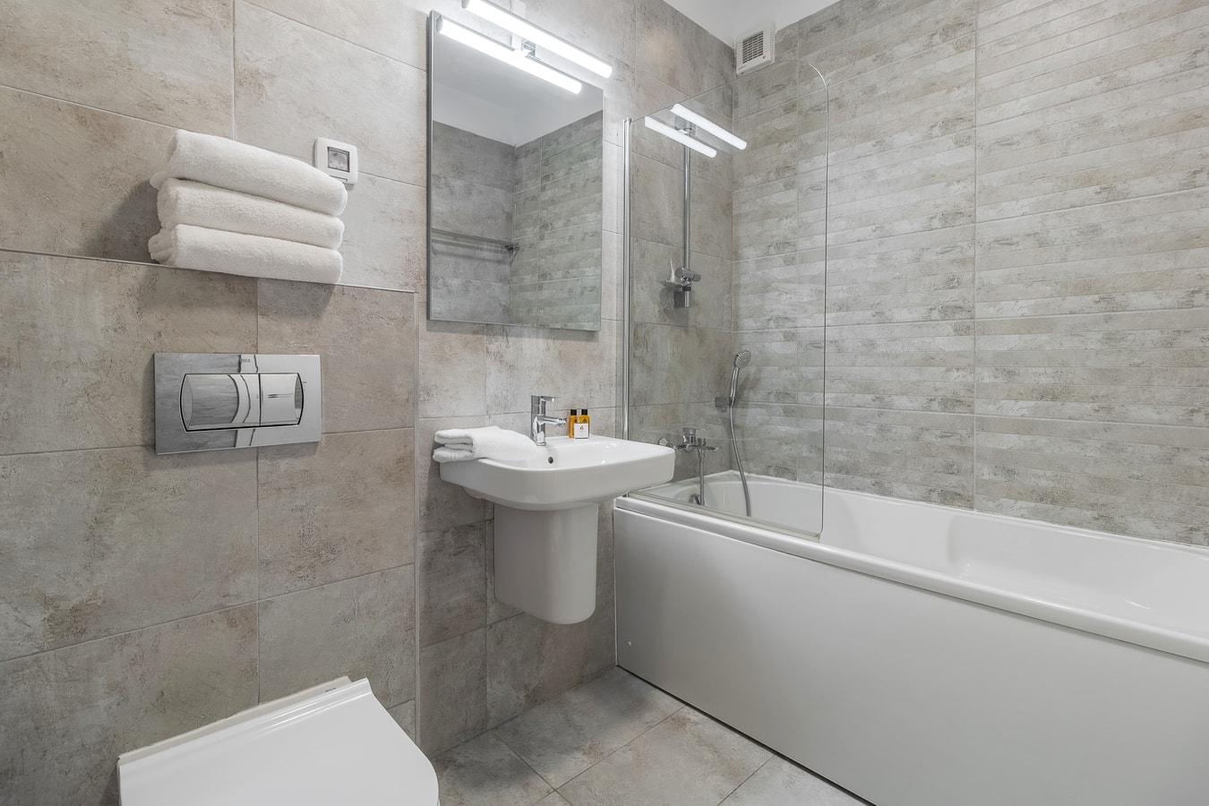 Rosewood Gold 13 FlatWhite Properties