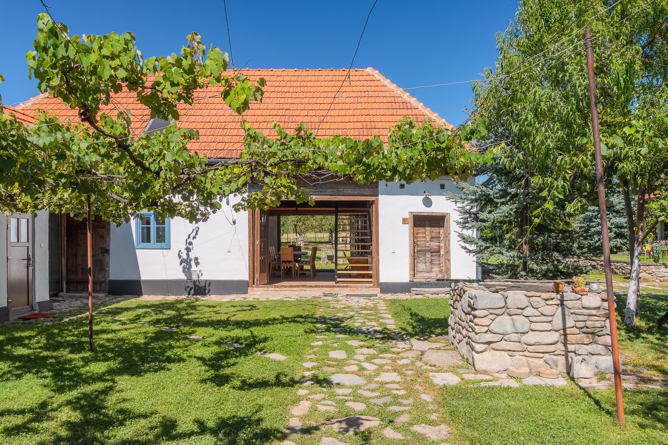 Casa Veche Leheceni (8-Room Country House) 68 FlatWhite Properties