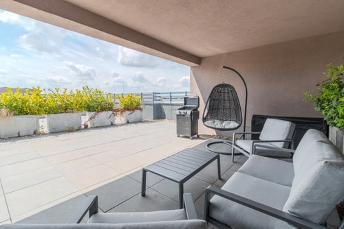 Skyline Retreat FlatWhite Properties