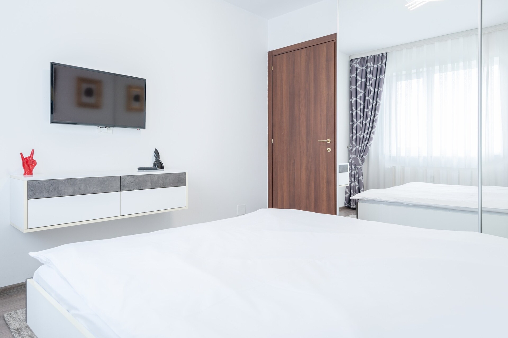 Napoli Flat 6 FlatWhite Properties