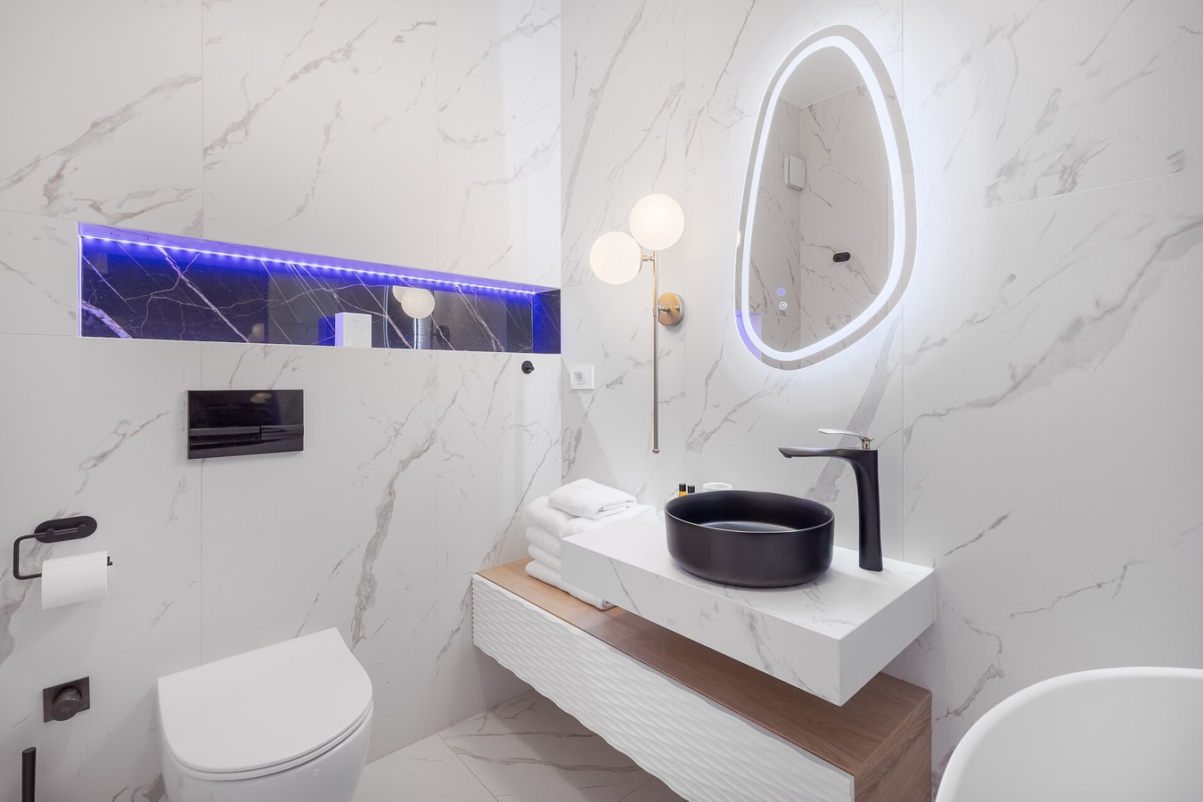 Magic Sunset 9 FlatWhite Properties