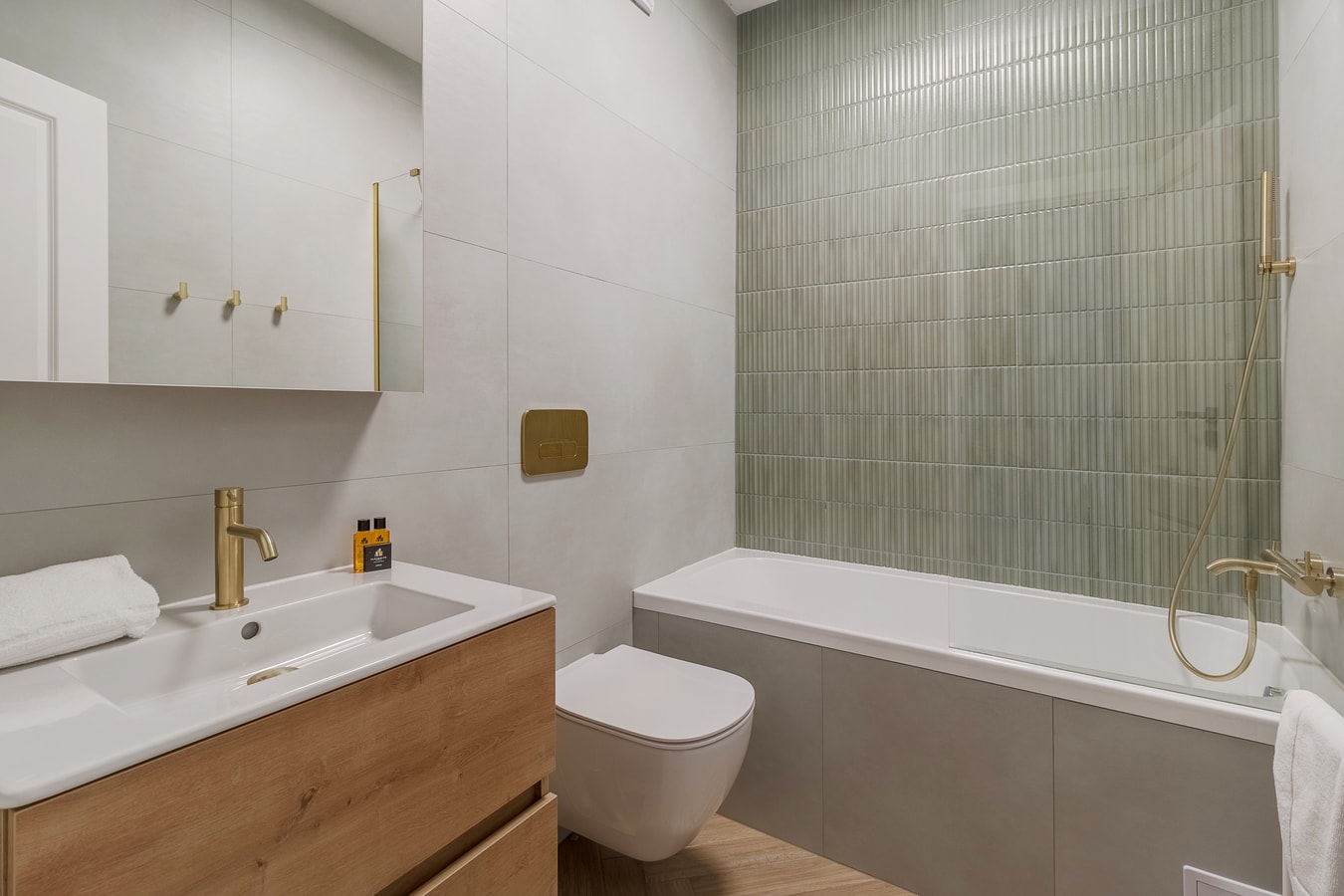 Oak Flat | 2BR, 2BA & Private Parking 22 FlatWhite Properties