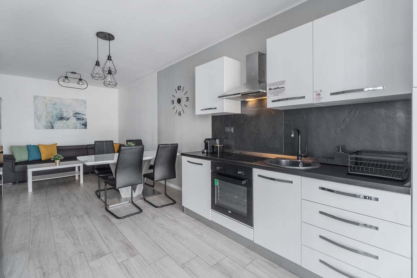 Ceyrat Flat 7 FlatWhite Properties