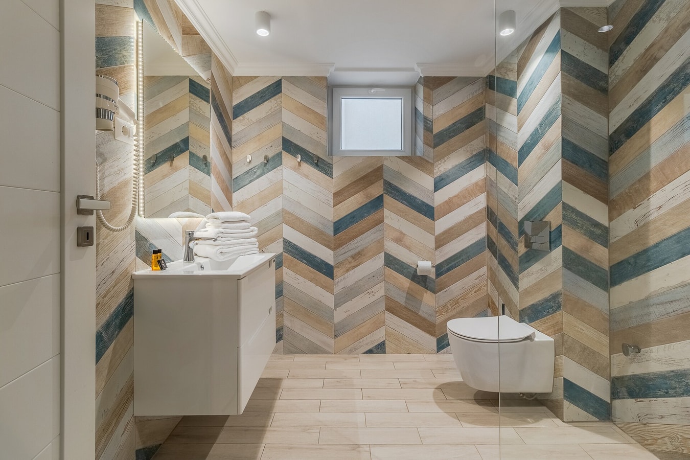 Dozsa Residence Six with private parking 14 FlatWhite Properties