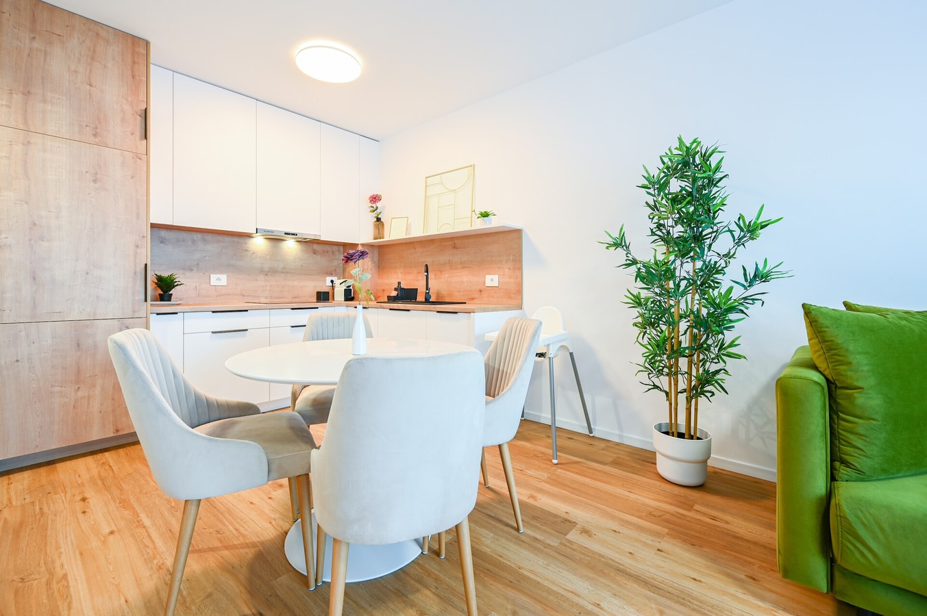 KM 401 - Marilyn Flat 7 FlatWhite Properties