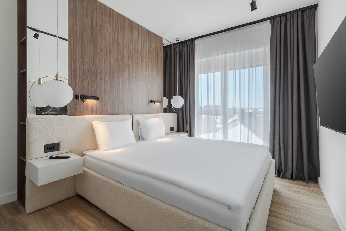 Designer Penthouse 13 FlatWhite Properties