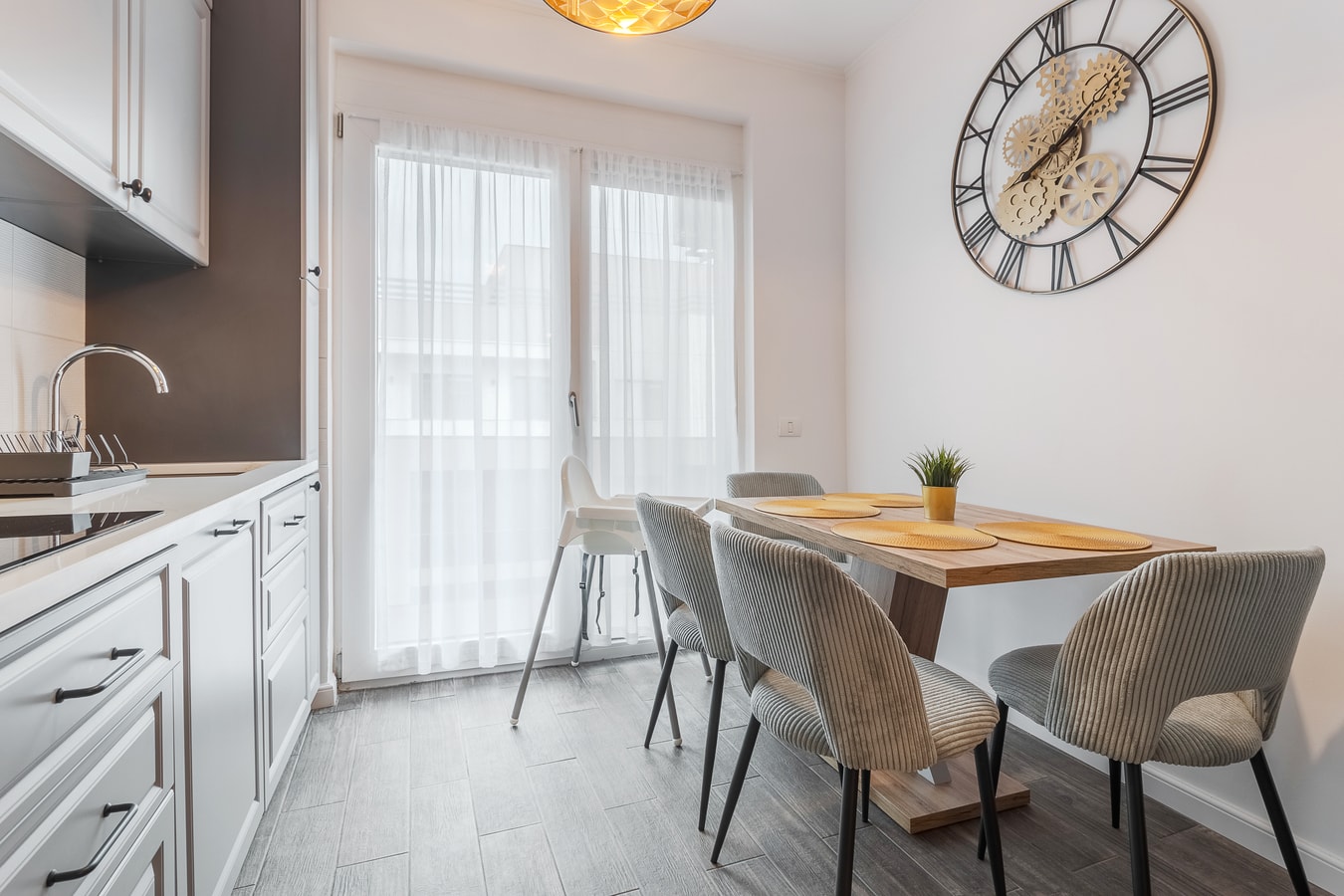 Skyline Retreat 7 FlatWhite Properties