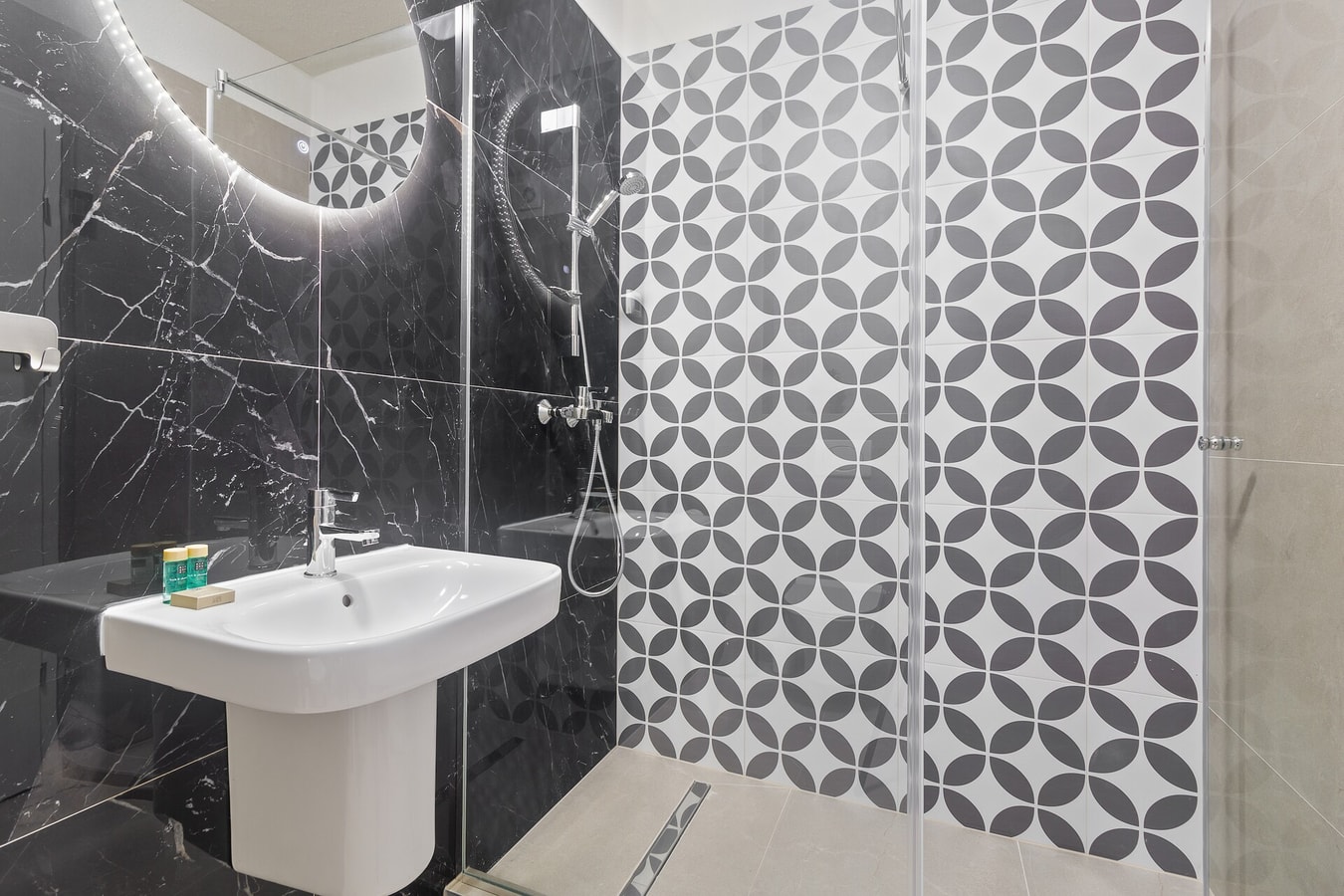 Krakow Flat 7 FlatWhite Properties