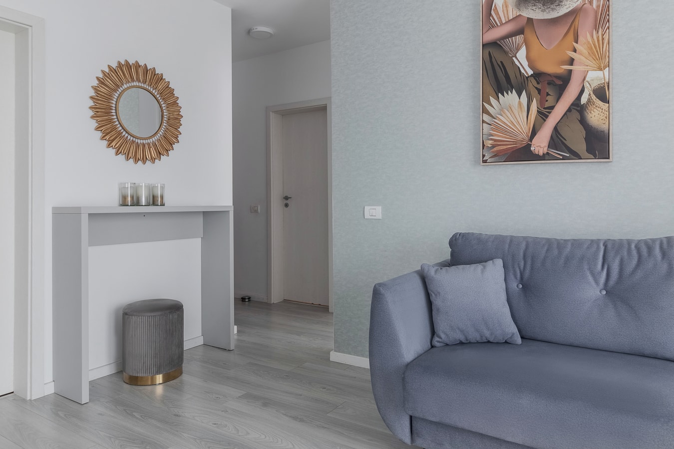 Rosewood Gold 7 FlatWhite Properties