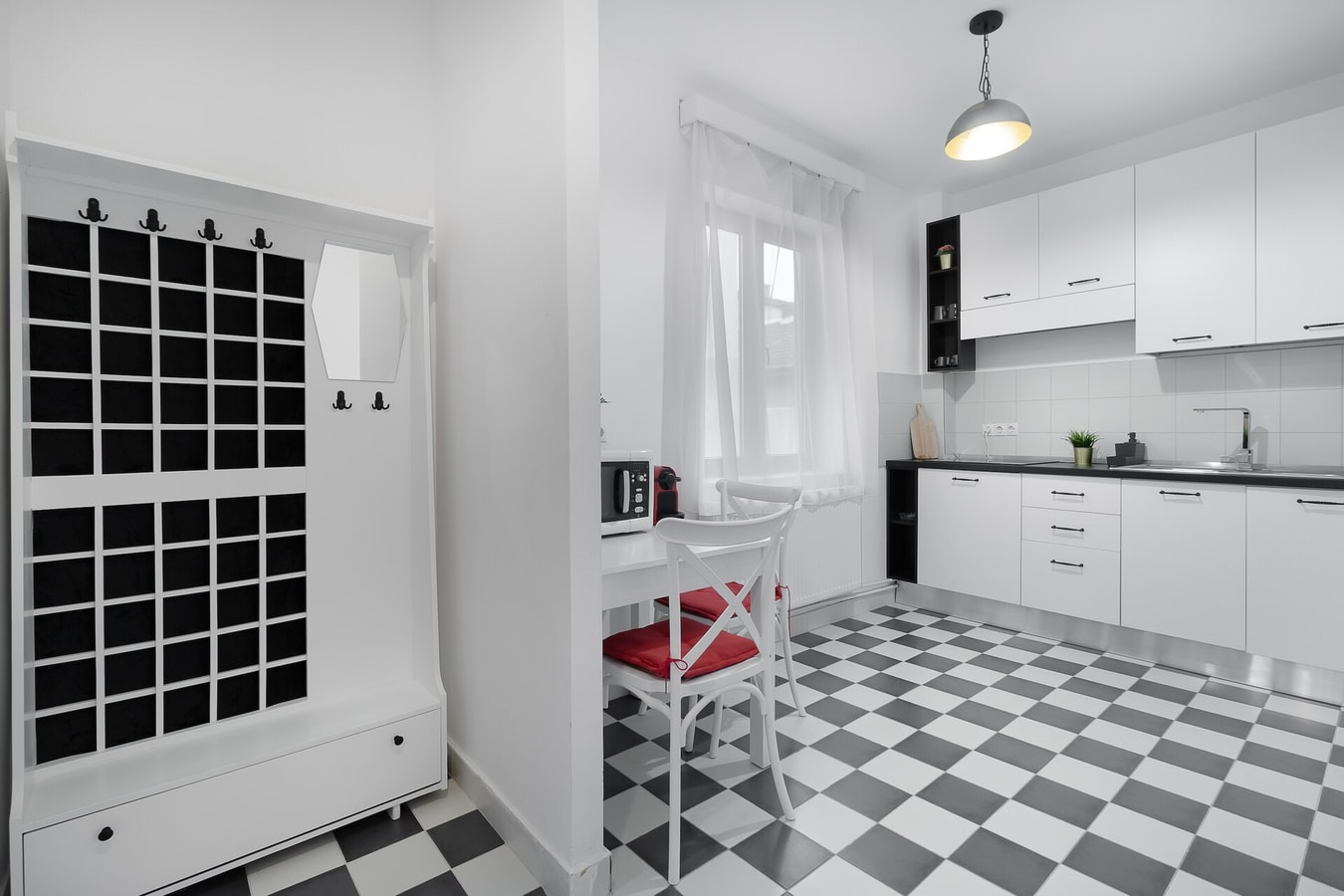 Charming House 8 FlatWhite Properties