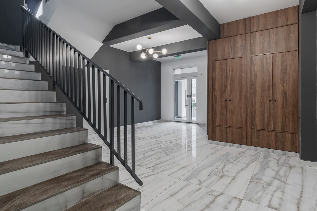 The Golden Leaf One 15 FlatWhite Properties