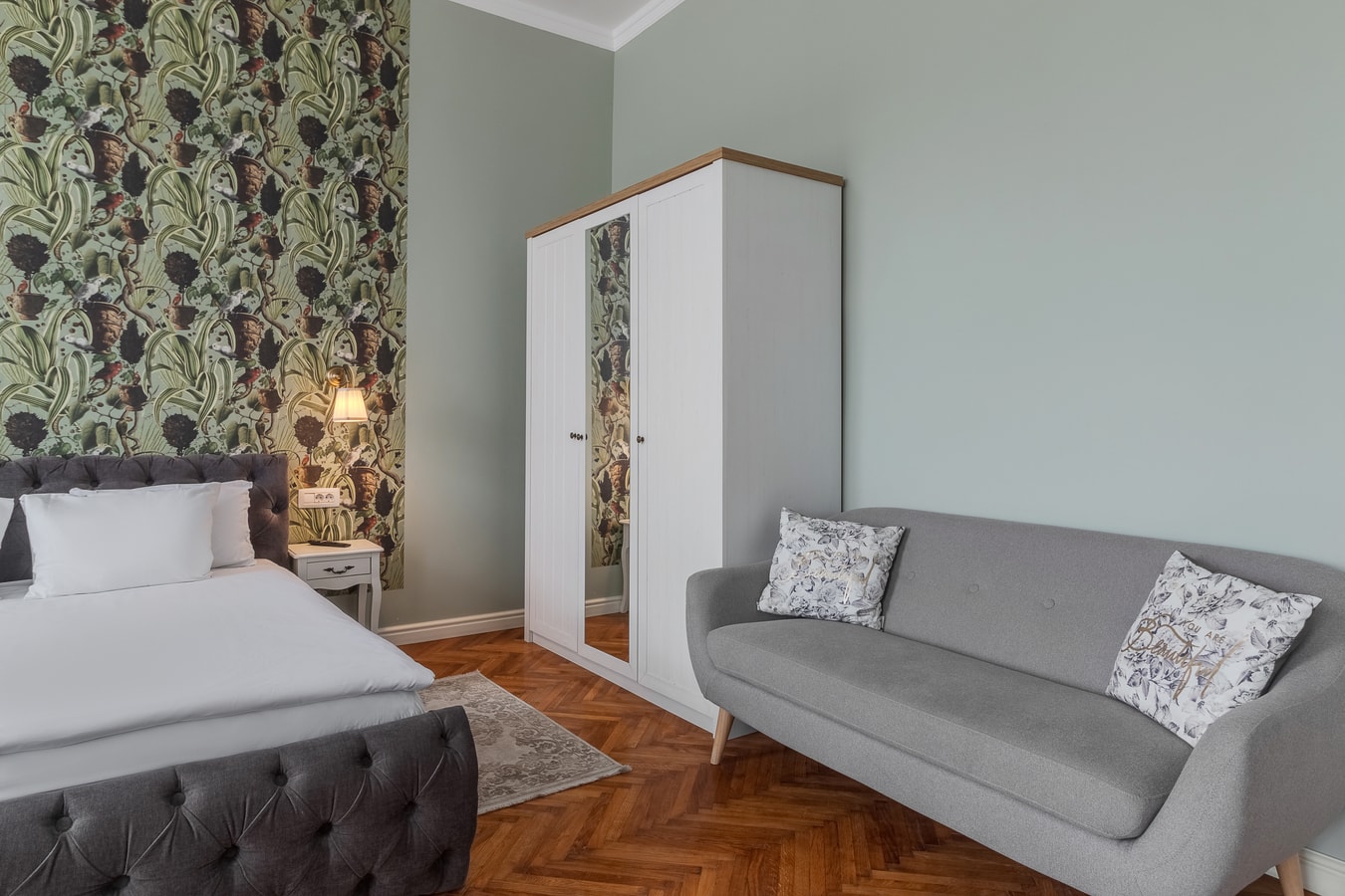 Central Park One, apartment with fireplace 7 FlatWhite Properties