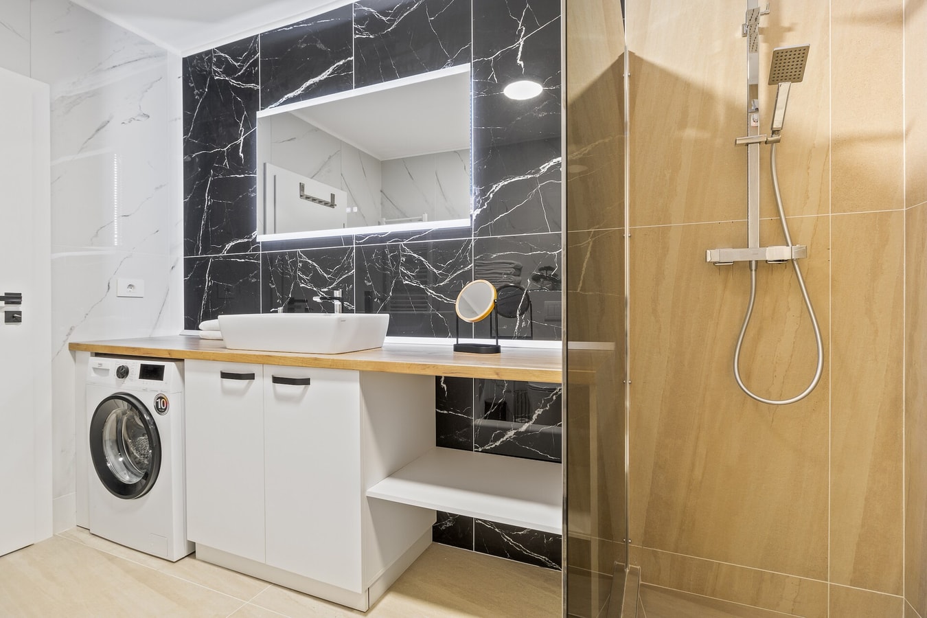 Park View 5 FlatWhite Properties