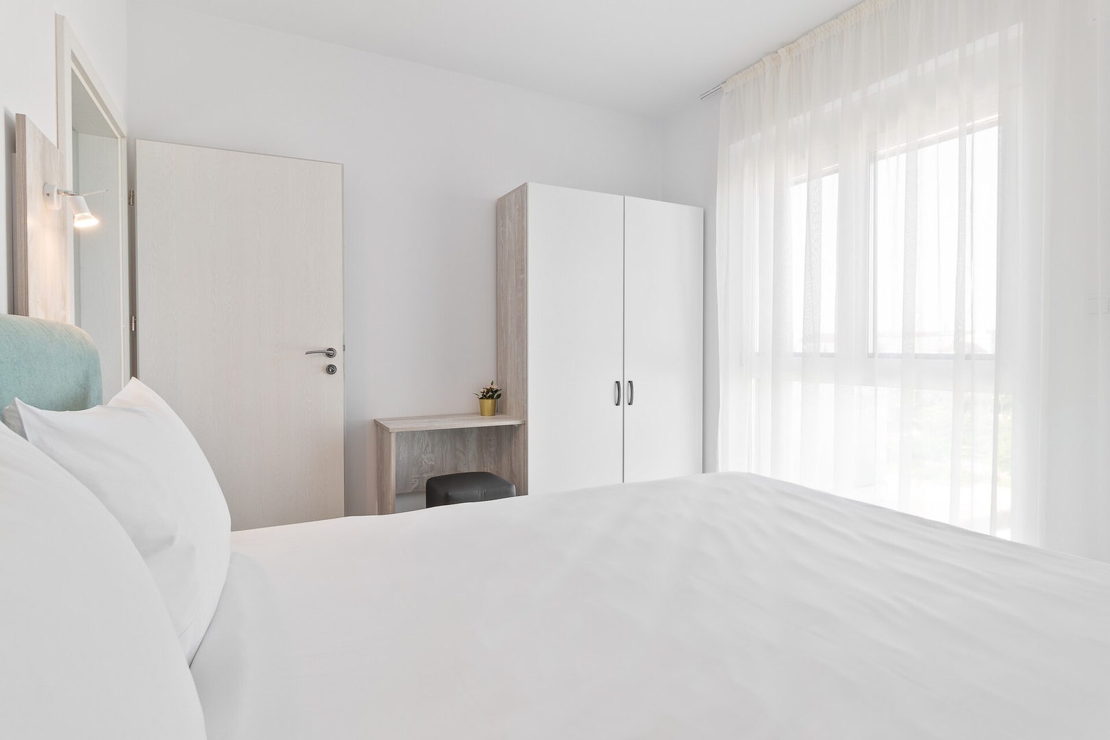 Porto Flat 7 FlatWhite Properties