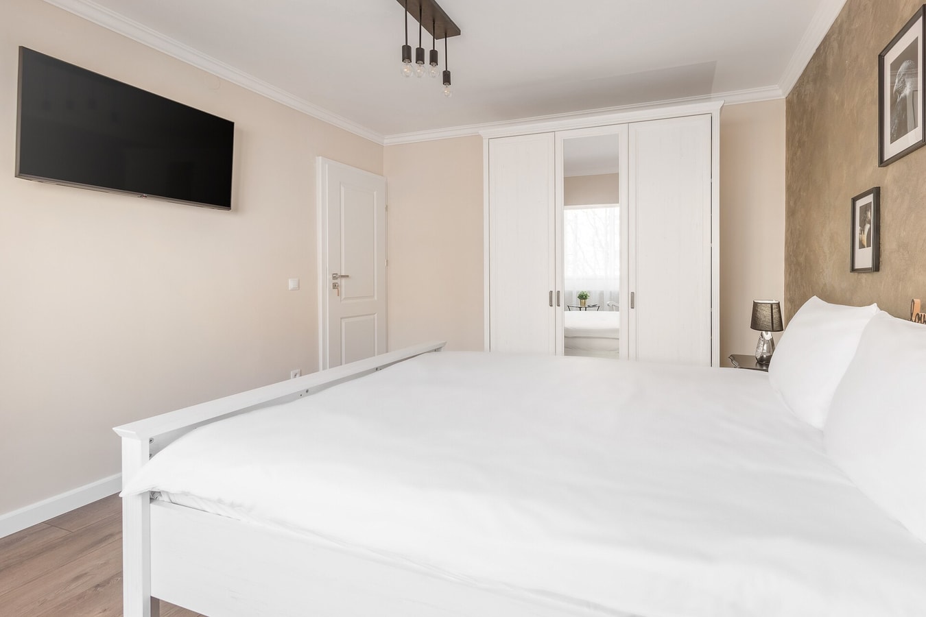 Il Falco Nero 7 FlatWhite Properties