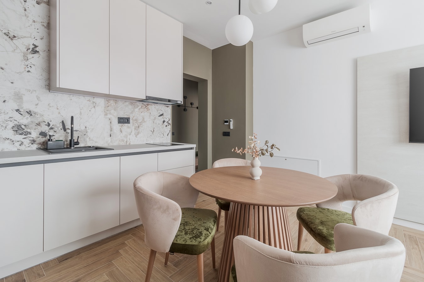 Lite Residence 03 8 FlatWhite Properties