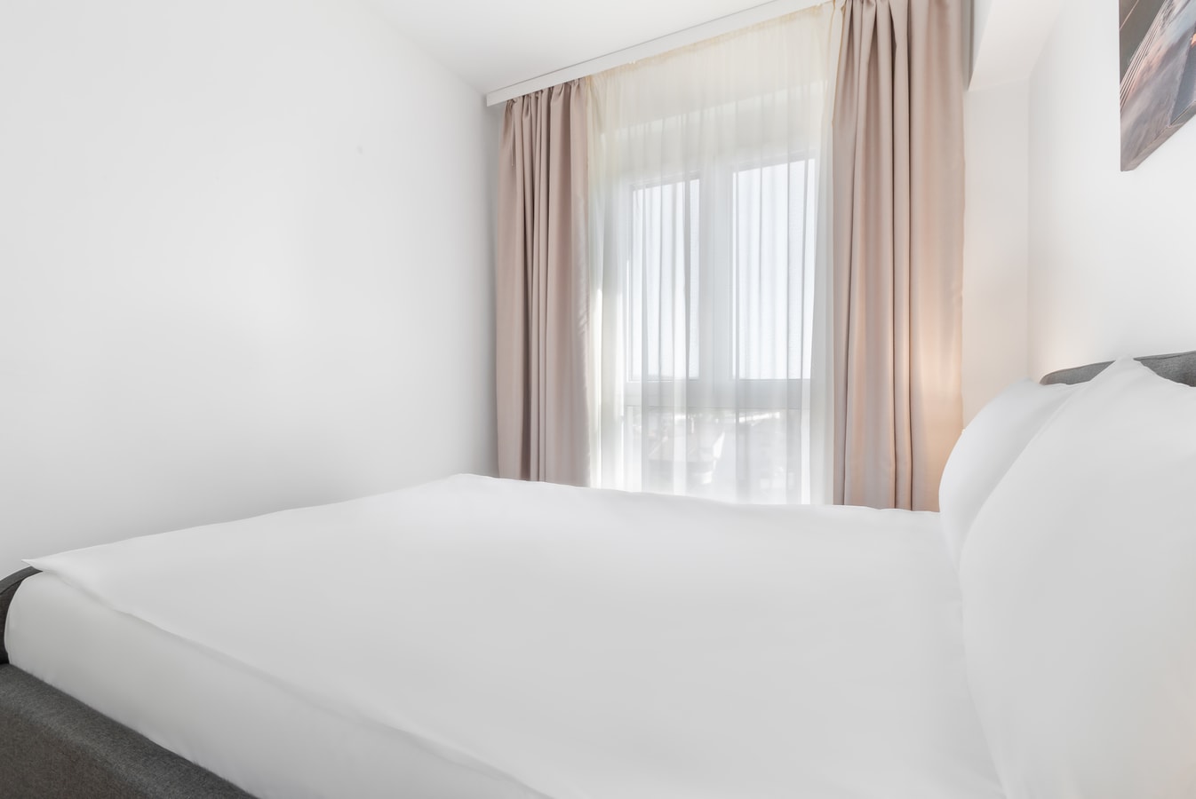 Vancouver Flat 15 FlatWhite Properties