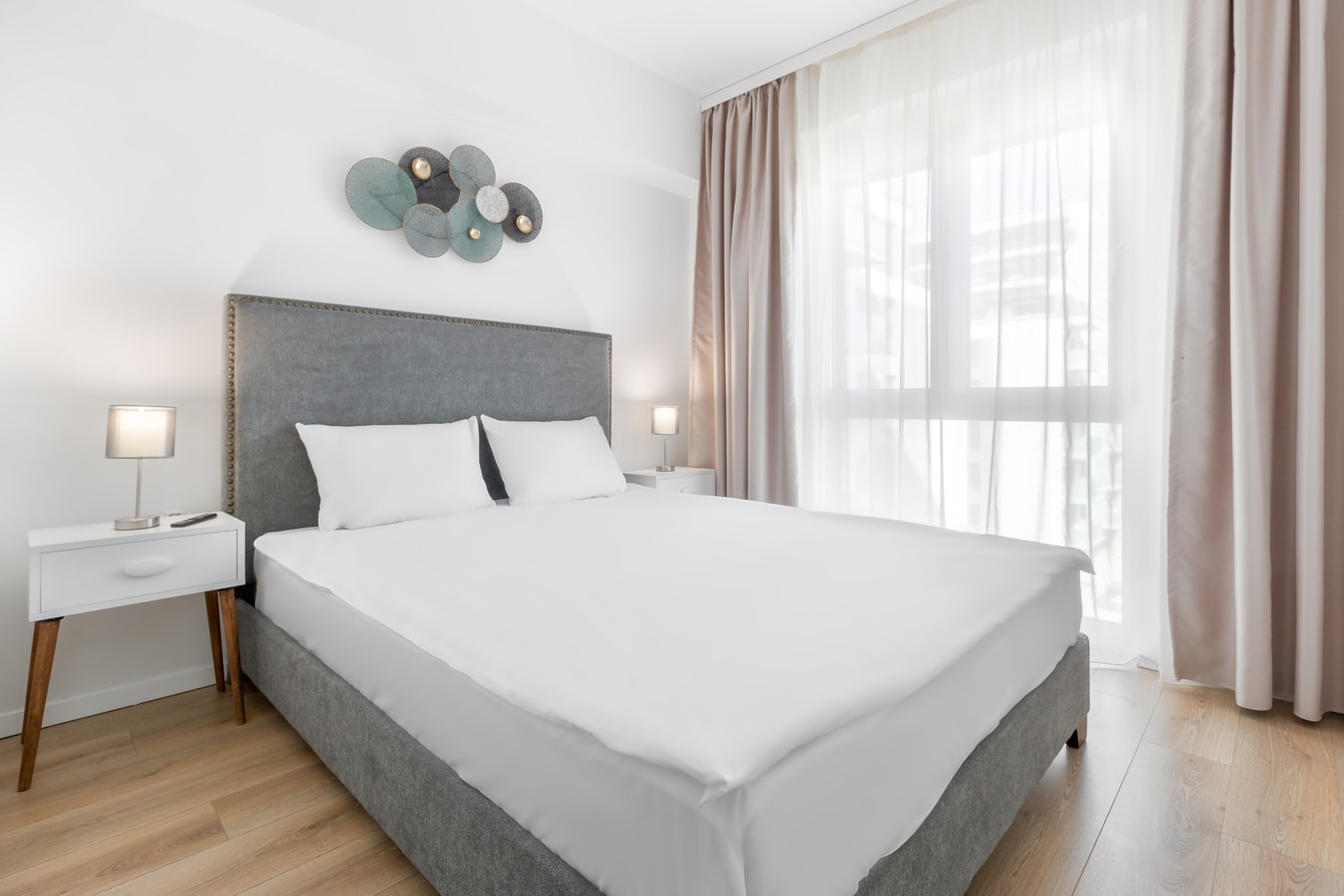 Vancouver Flat 10 FlatWhite Properties