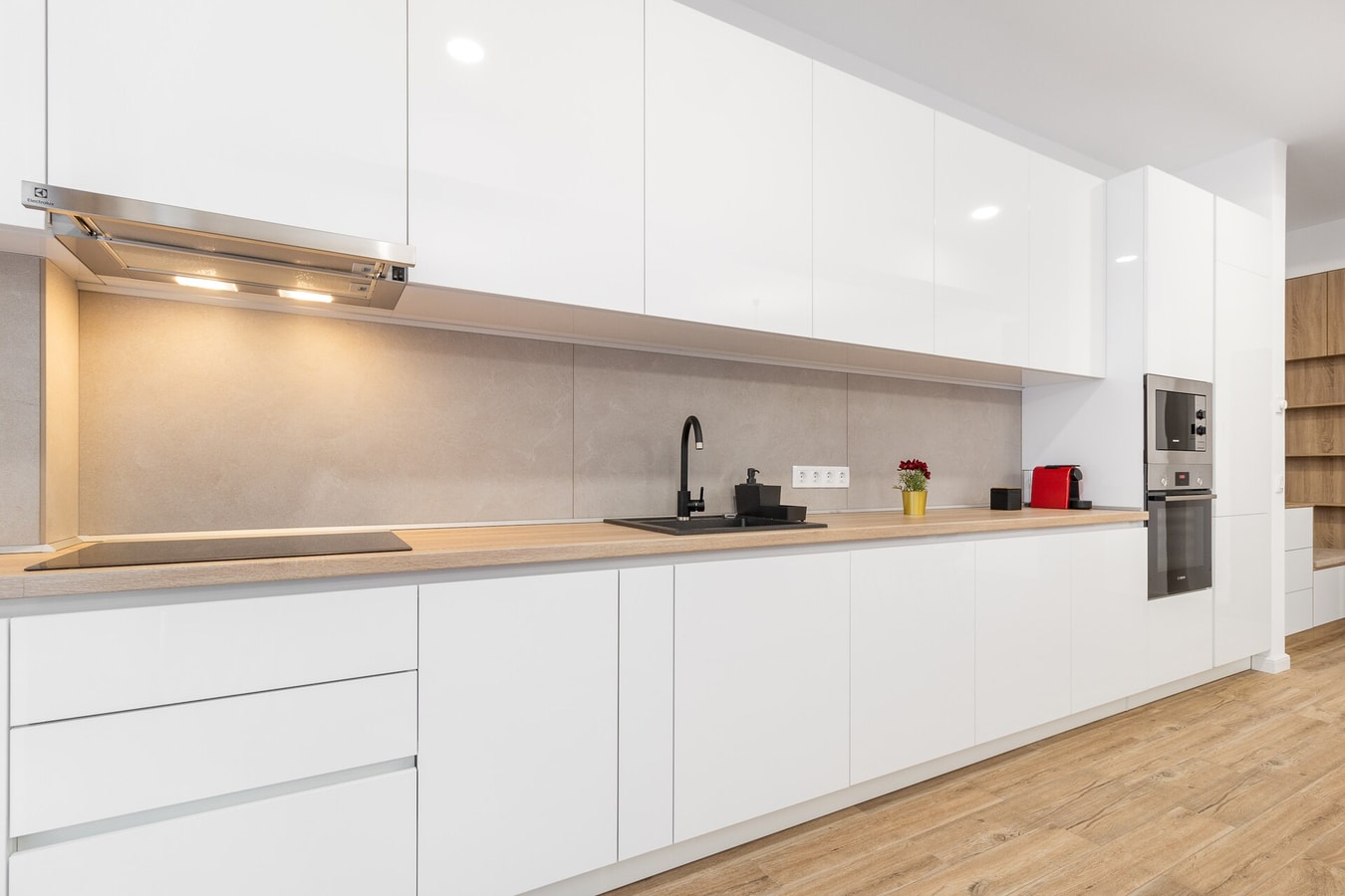 Crisana 106 - Crisana One, apartment with balcony 6 FlatWhite Properties